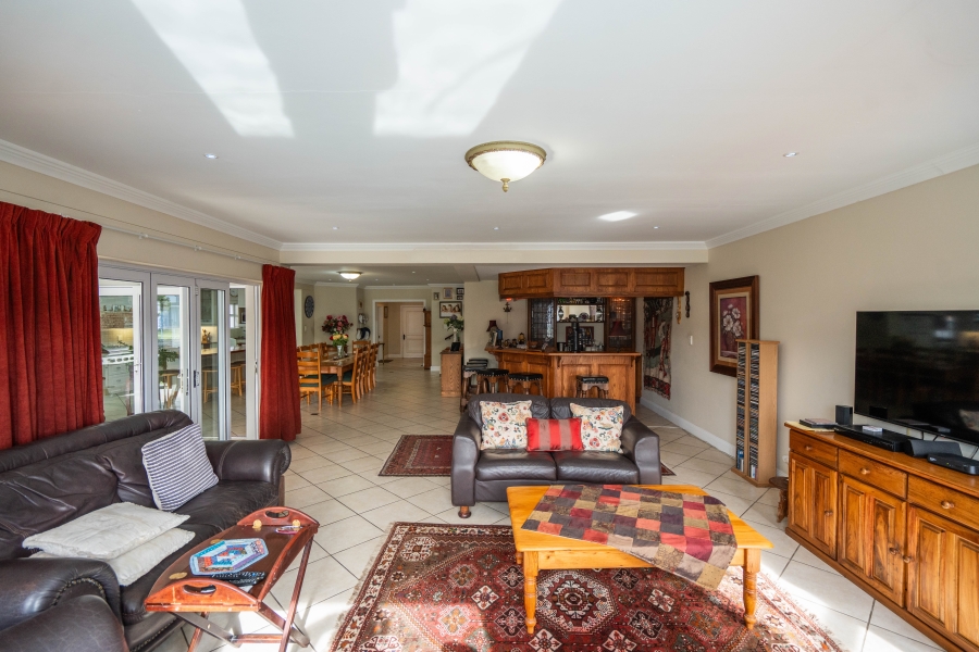 5 Bedroom Property for Sale in Royal Alfred Marina Eastern Cape